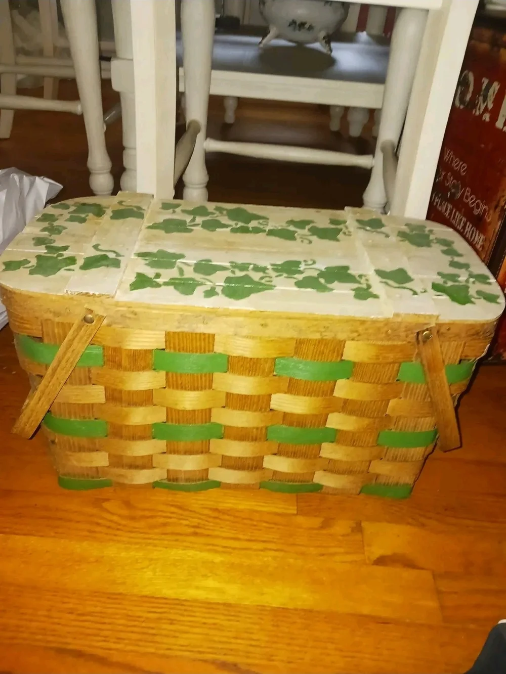 Vintage Peterboro Basket Co. Picnic Basket Wood Lid Hand Painted Ivy Green Accen